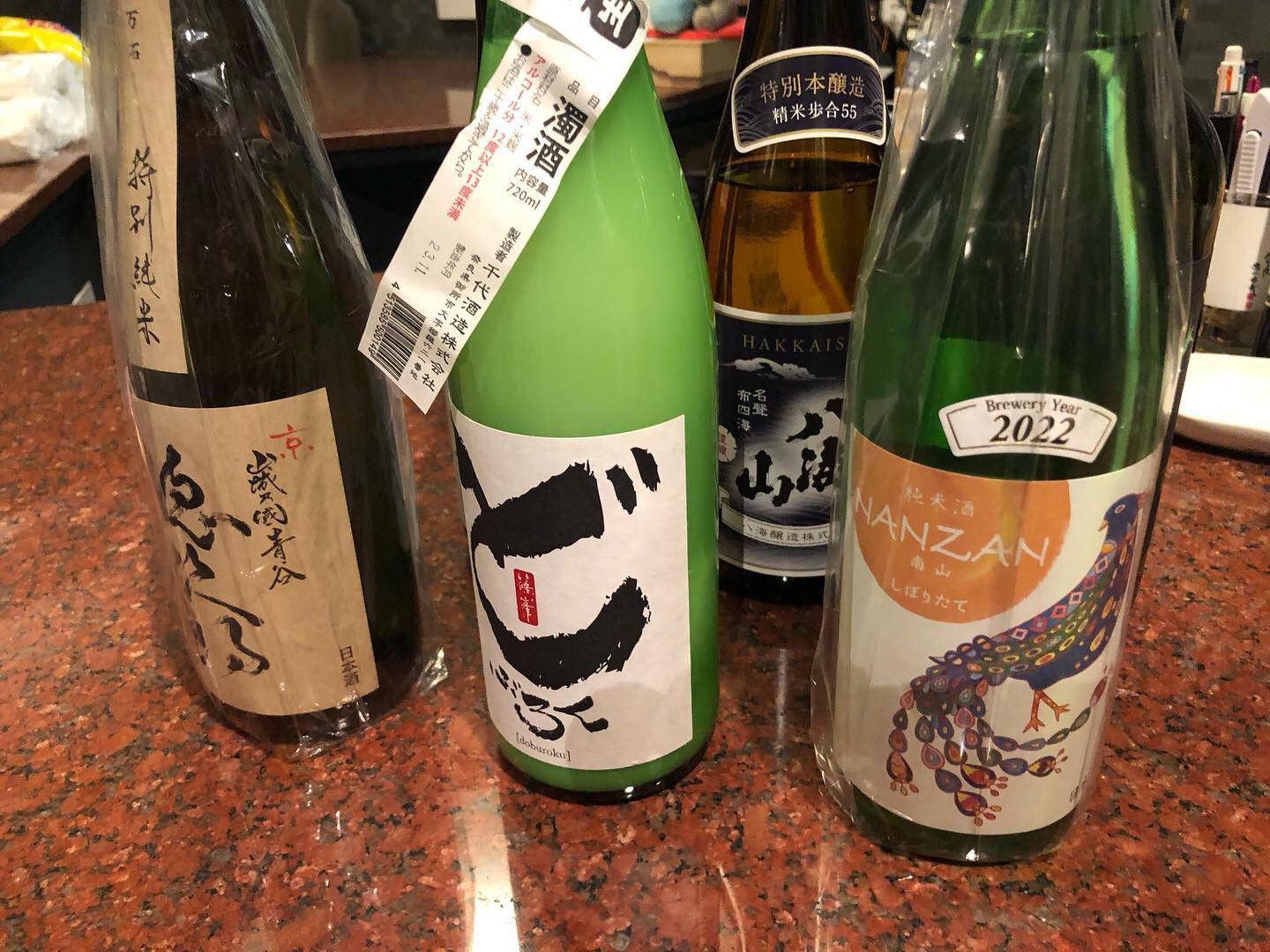 本日はお客様主催で21時まで貸切で日本酒会です